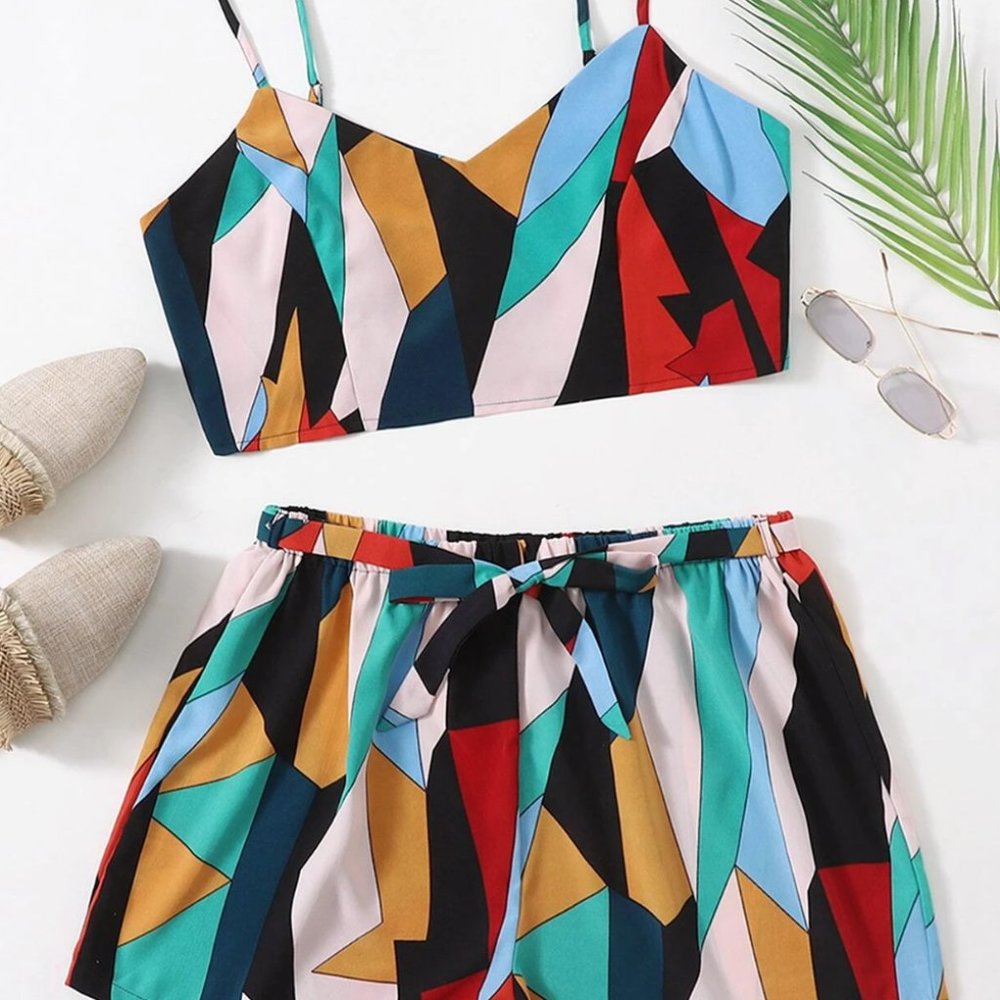 NWOT SHEIN Plus Geo Print Cami Top With Belted Shorts 4XL